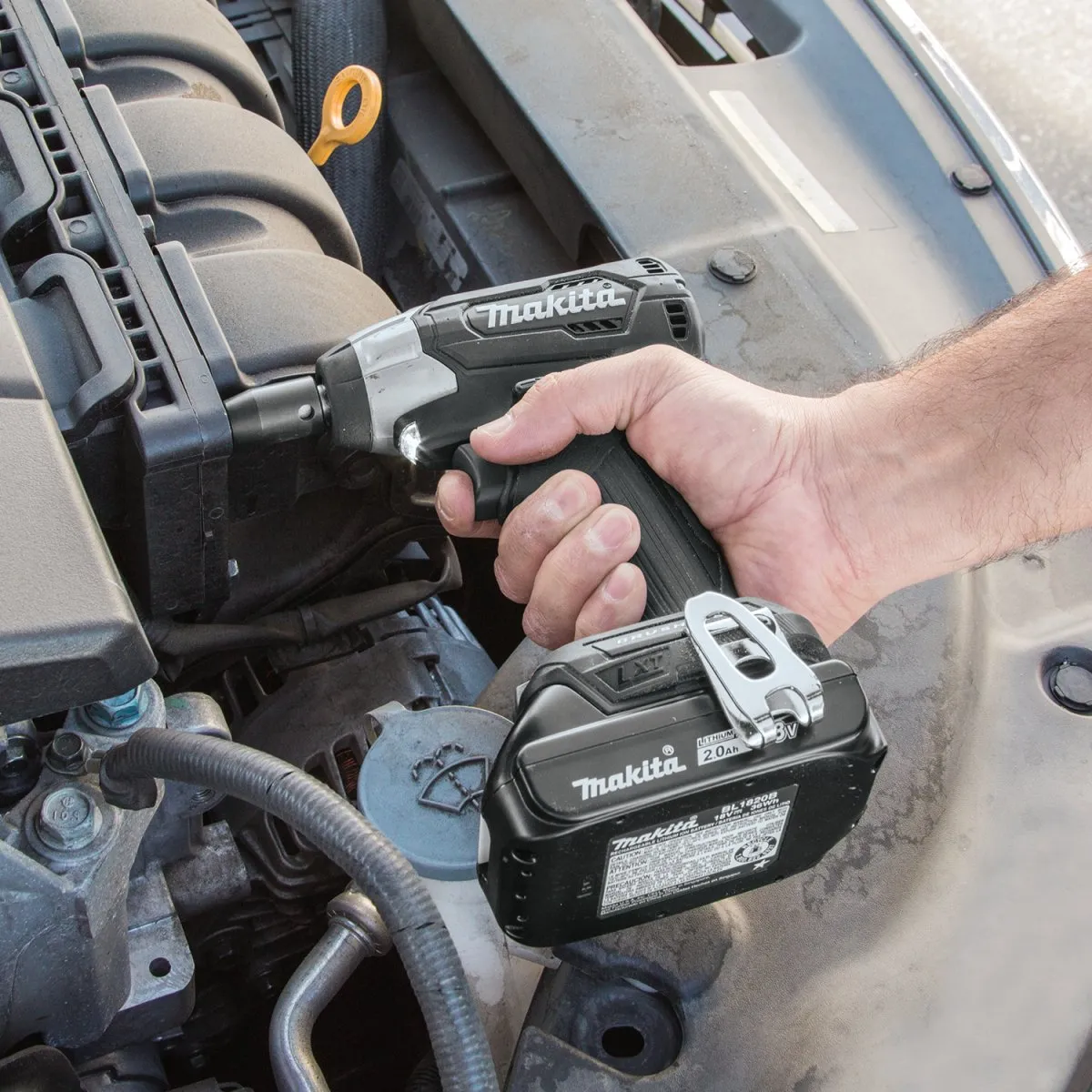 18V LXT® Lithium‑Ion Sub‑Compact Brushless Cordless 1/2" Sq. Drive Impact Wrench
