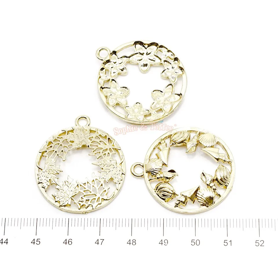 Assorted Circle Frame Theme Open Bezel Gold Set (9 pieces)
