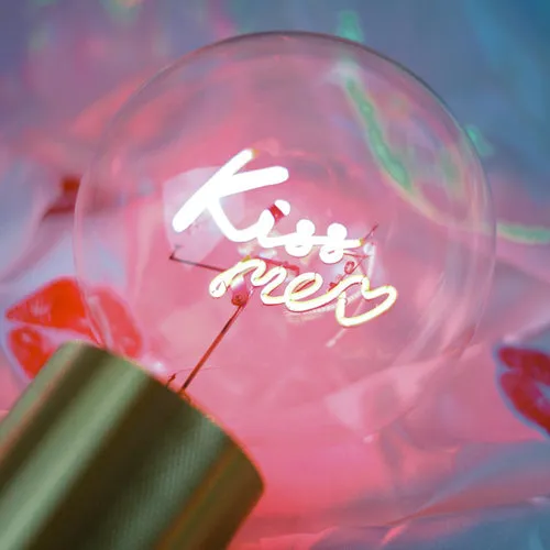 LED Filament Bulb Kiss Me
